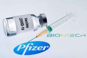 O nouă tranşă de aproape 225.000 de doze de vaccin Pfizer BioNTech soseşte luni în România